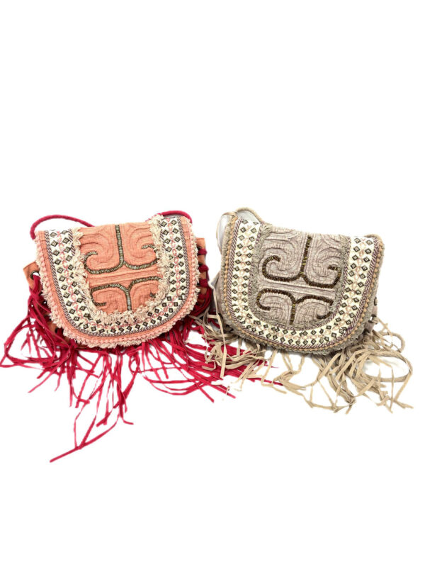 Bolso Étnico con Flecos y Bordados Artesanales – Modelo BG6010 (550 g) | Hecho a Mano | Venta al por Mayor - Image 3