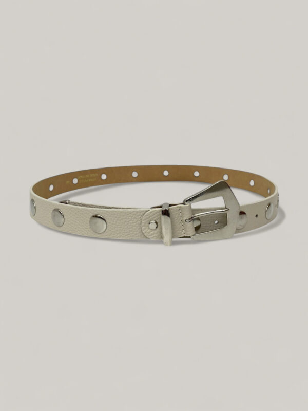 Cinturón de Piel para Mujer Blanco con Hebilla Plateada y Tachuelas – Hecho en Italia – Modelo C027 | Venta al por Mayor - Image 1
