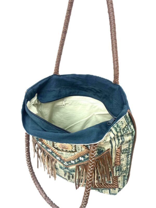 Bolso Étnico Grande con Flecos y Bordados – Modelo N5006 (650 g) | Hecho a Mano | Venta al por Mayor - Image 2