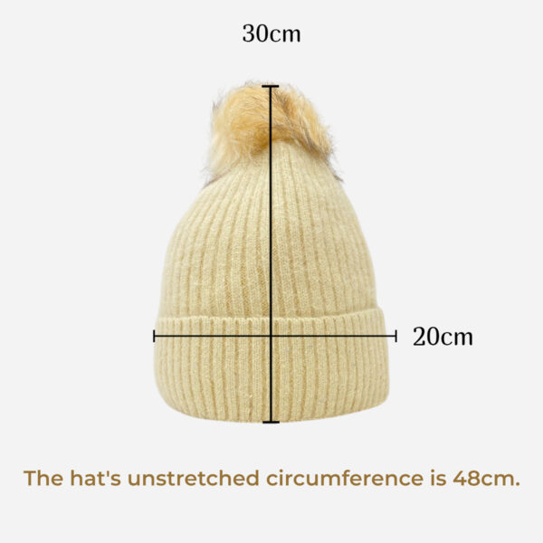 Gorro de invierno beige con pompón de pelo sintético y forro polar para mujer FG-22D206 - Image 4