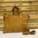 Bolso Shopper Plano de Ante Italiano Burdeos con Asa Tachonada + Bandolera – (Mod. 1365) - Imagen 2