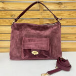 Bolso Hobo de piel serraje burdeos con bolsillo frontal – estilo italiano premium – (Mod. 1414 ) - Imagen 2