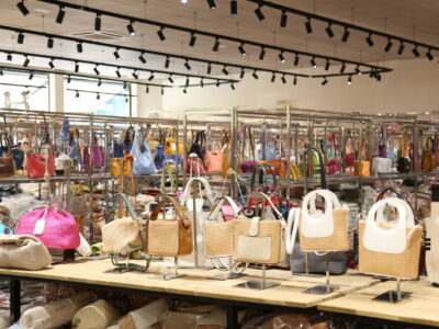 Bolsos al por mayor en Cobo Calleja Madrid 1